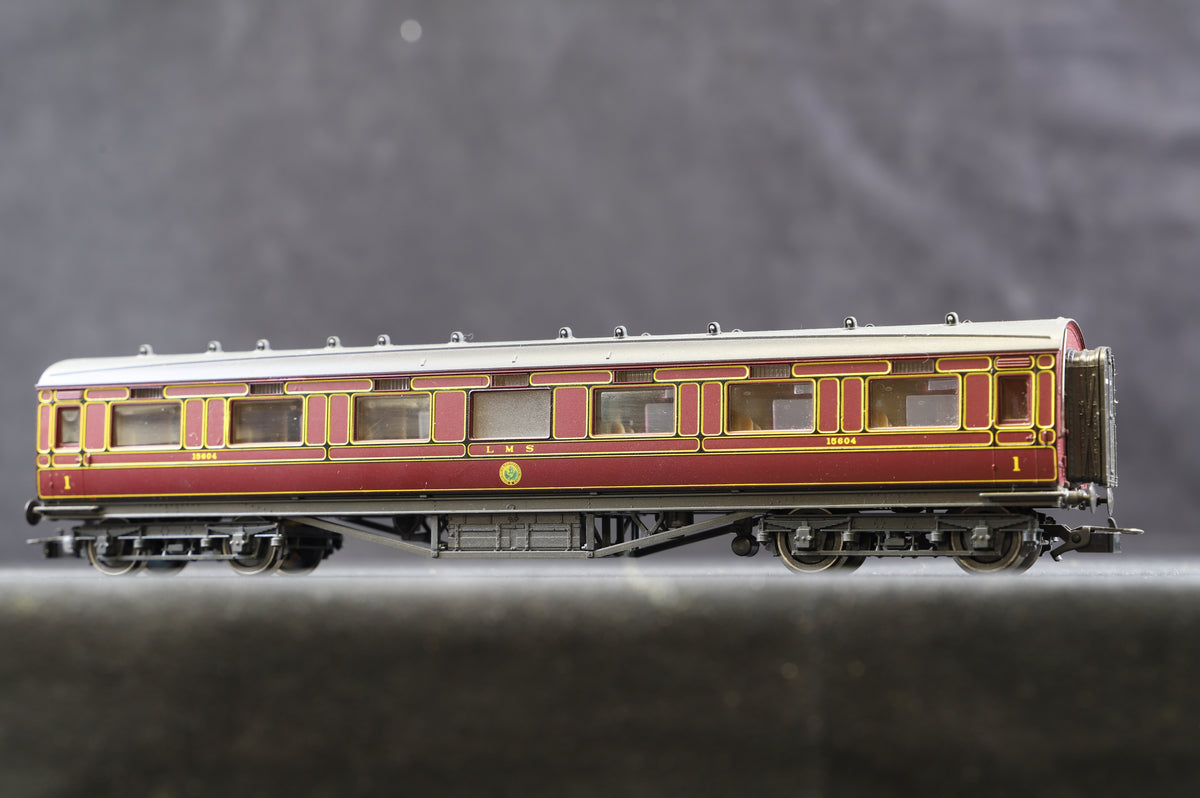 4 x Rivarossi HO LMS 1st Class Corridor Vestibule Coaches (2 x 2932, 1 x 2933)