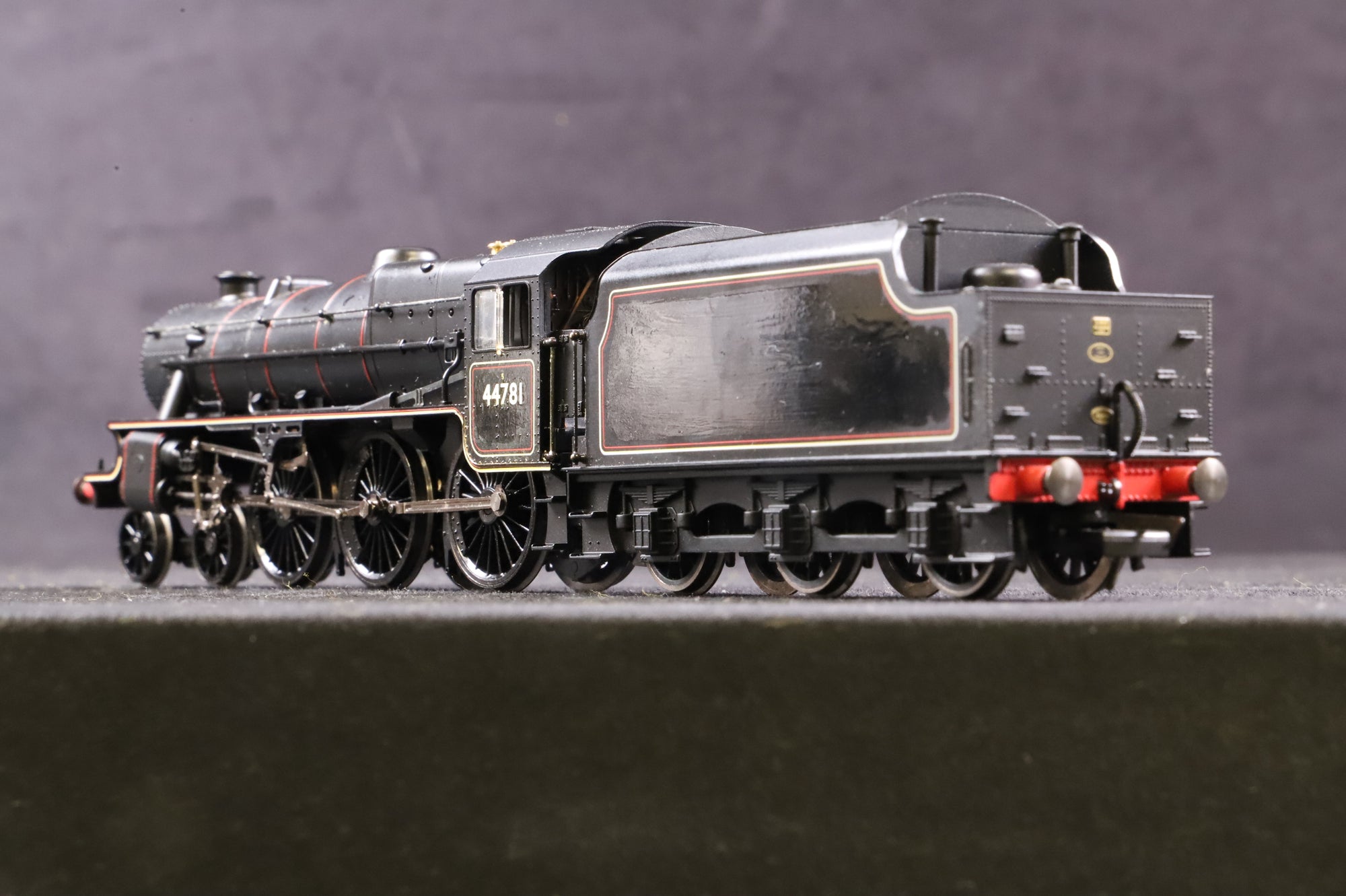 WORKSHOP Hornby OO Black 5 44781 in Lined BR Black - Non Runner