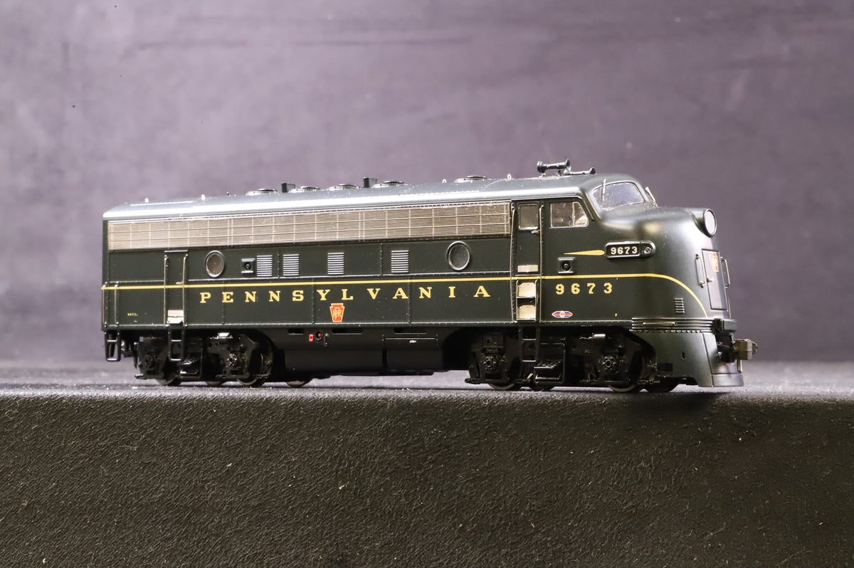 Athearn Genesis HO G15016 F-7A &amp; F-7B Pennsylvania DCC Sound
