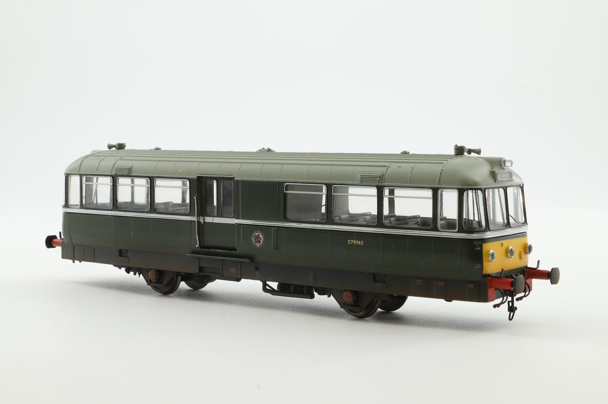 Heljan OO 87041 W&M Railbus E79962 in BR Green w/ Yellow Panel - Weathered
