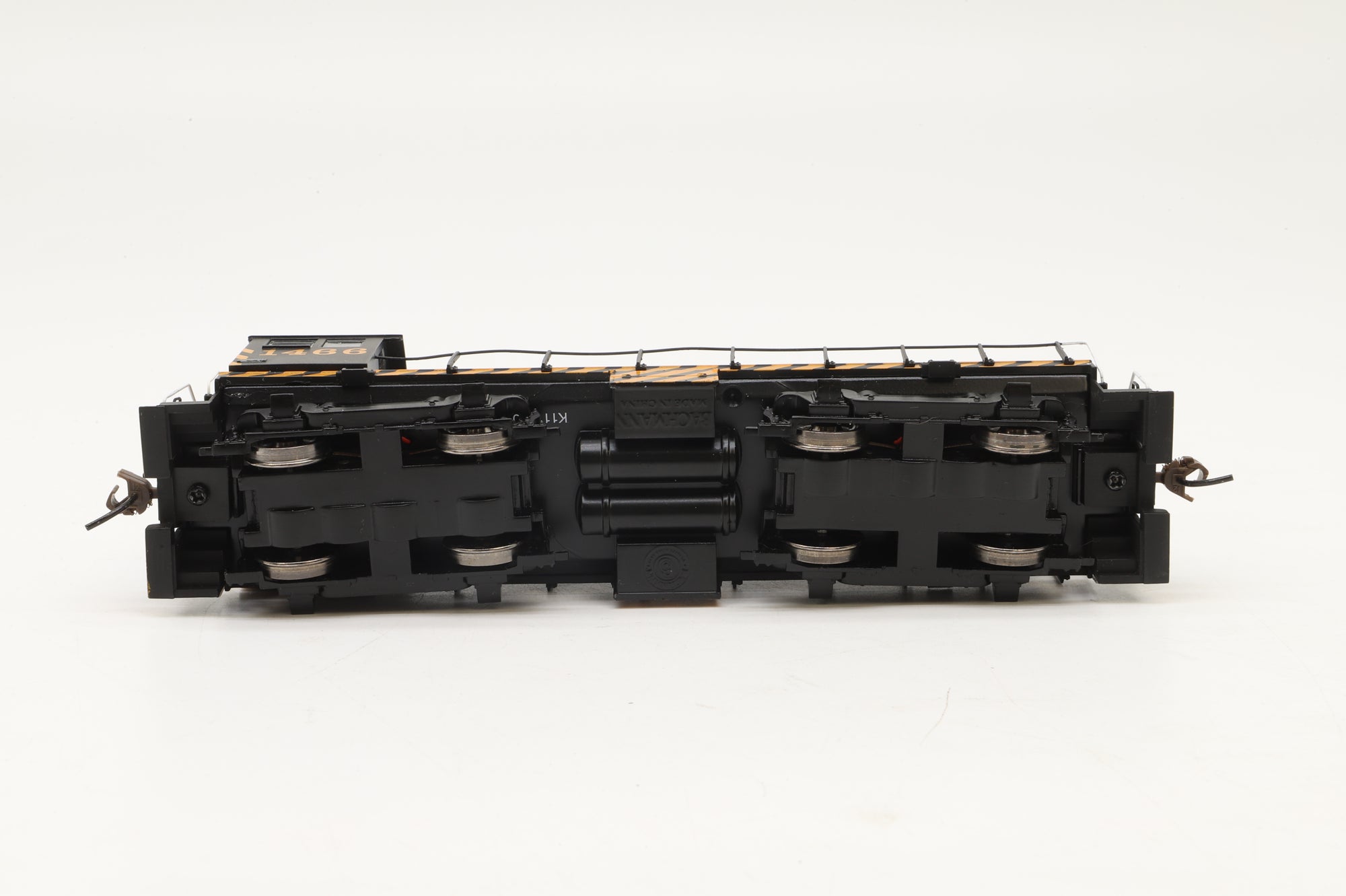 Bachmann HO 63102BAC Alco S-4 #1466 in SP Black/Yellow - DCC Sound