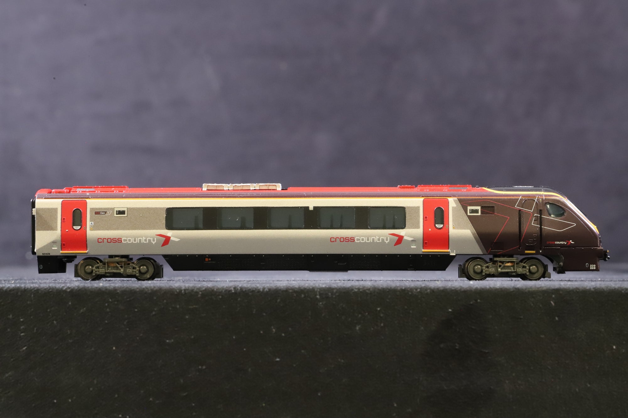 Graham Farish N Gauge 371-679 Class 220 'Voyager' 4-Car DEMU No.220009 in Arriva Cross Country Livery
