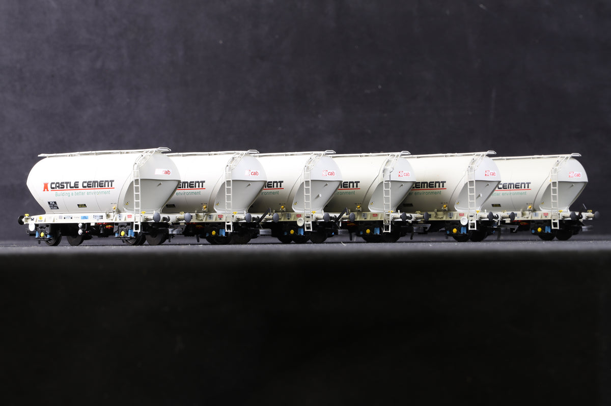 Accurascale OO Rake of 6 Castle Cement Wagons