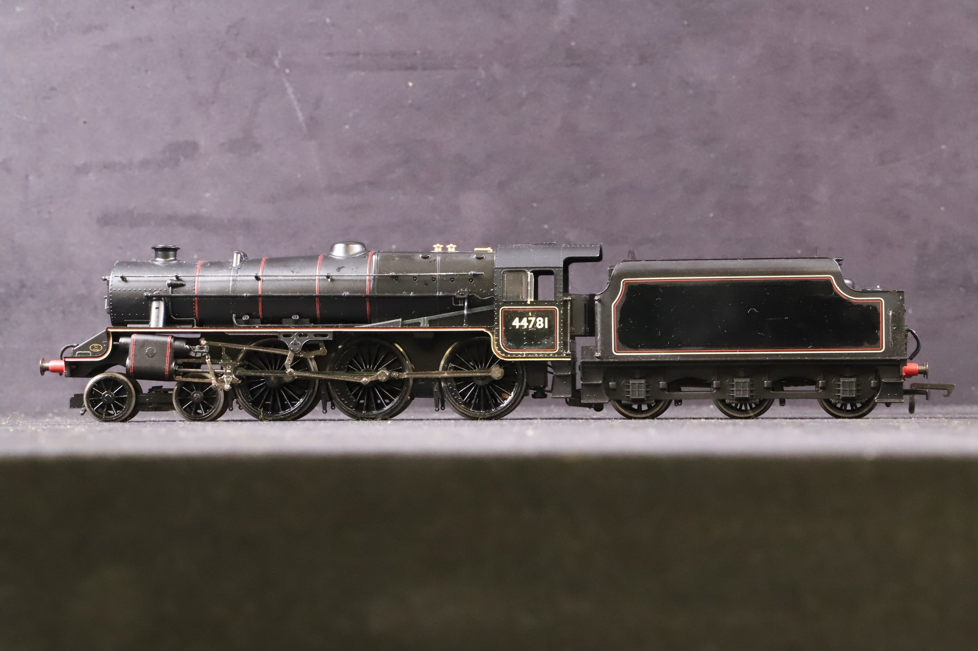 WORKSHOP Hornby OO Black 5 44781 in Lined BR Black - Non Runner