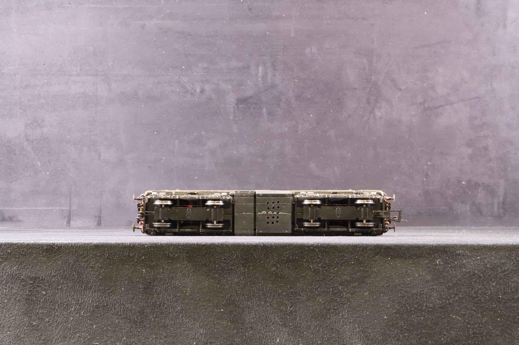 Heljan OO 3342 Class 33/1 Diesel '33108' Civil Engineers Dutch Livery, DCC Fitted