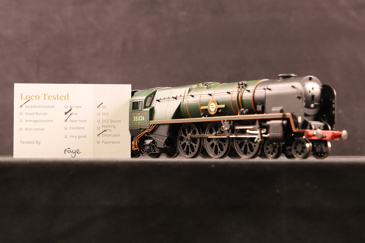 Hornby OO R2967 BR 4-6-2 Merchant Navy Class &#39;Lamport And Holt Line&#39; &#39;35026&#39;
