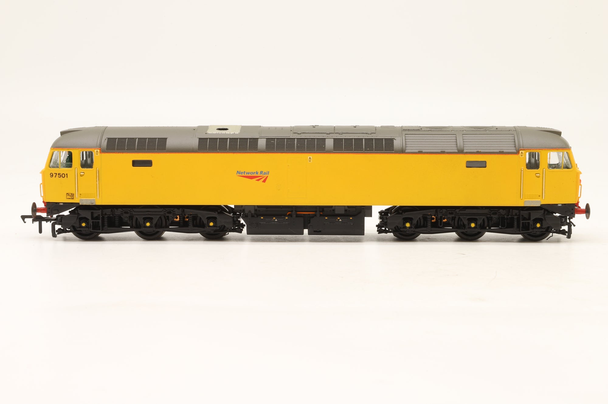 Bachmann OO 32-753 Class 57/0 '97501' Network Rail Resprayed