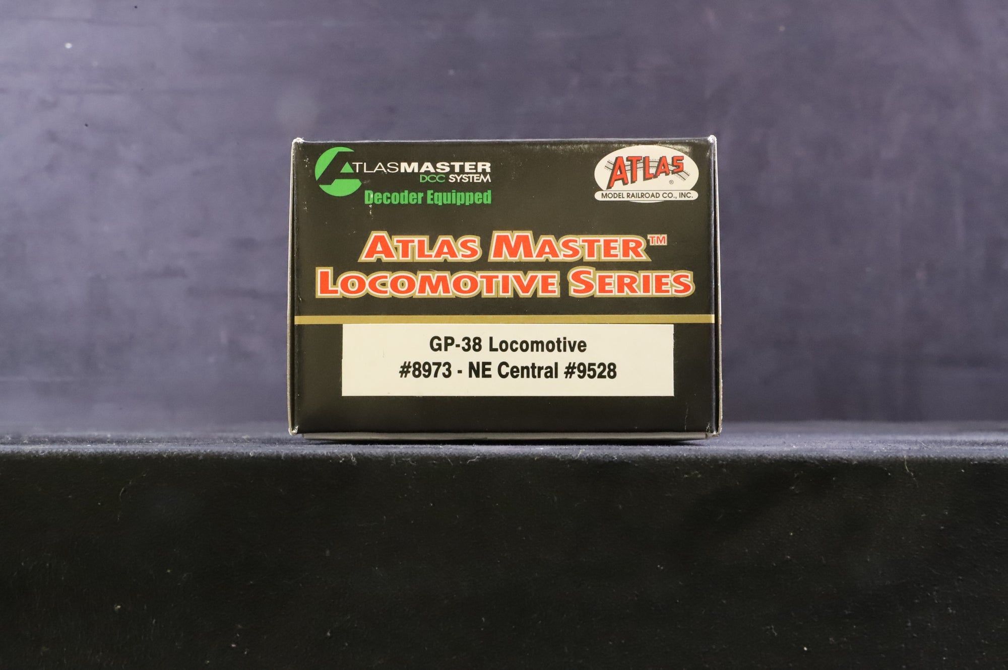 Atlas HO 8973 GP-38 Diesel Locomotive '9528' NE Central