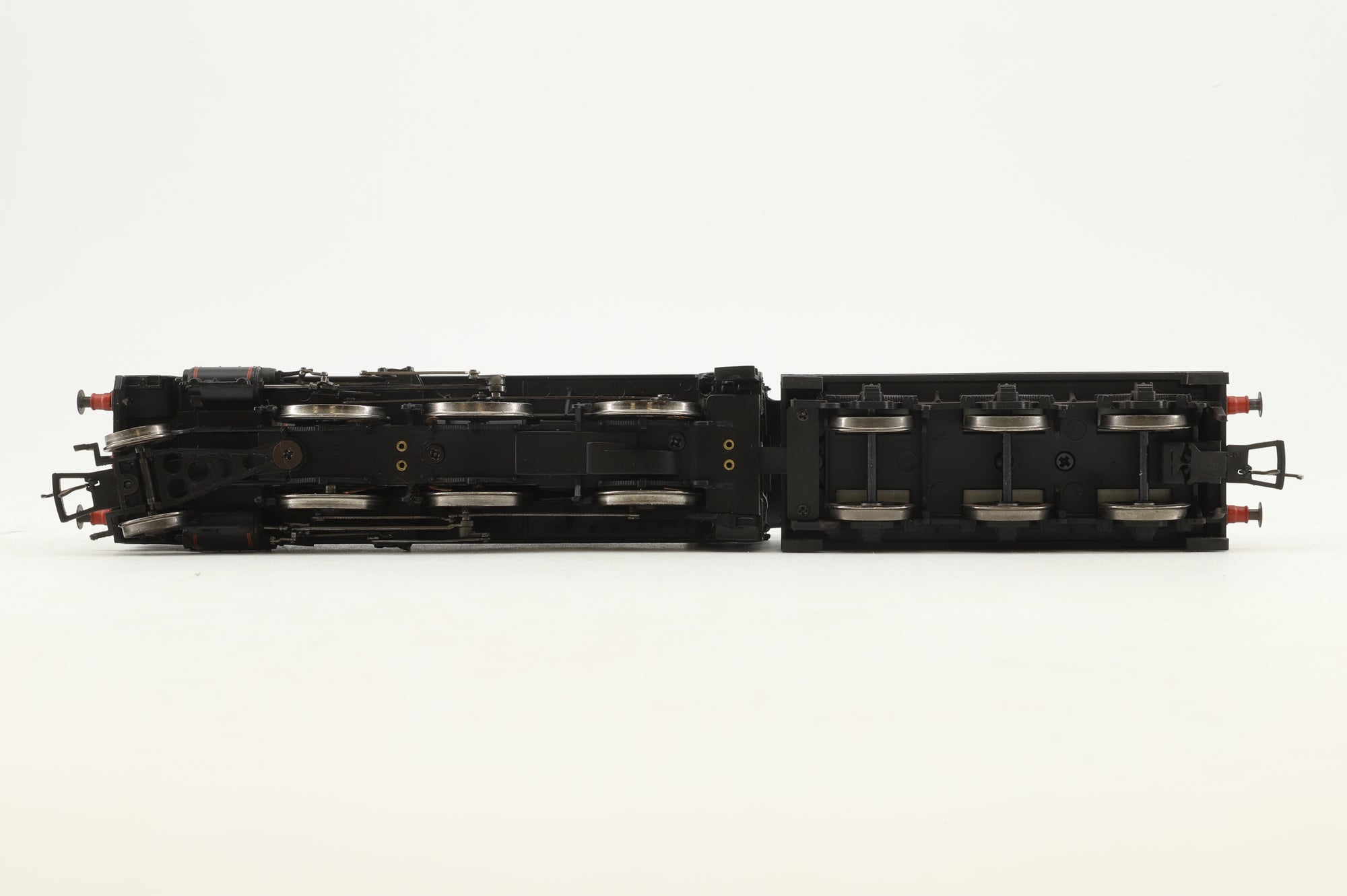 Bachmann OO 32-162 N Class '31401' BR Black Late Crest Slope Sided Tender
