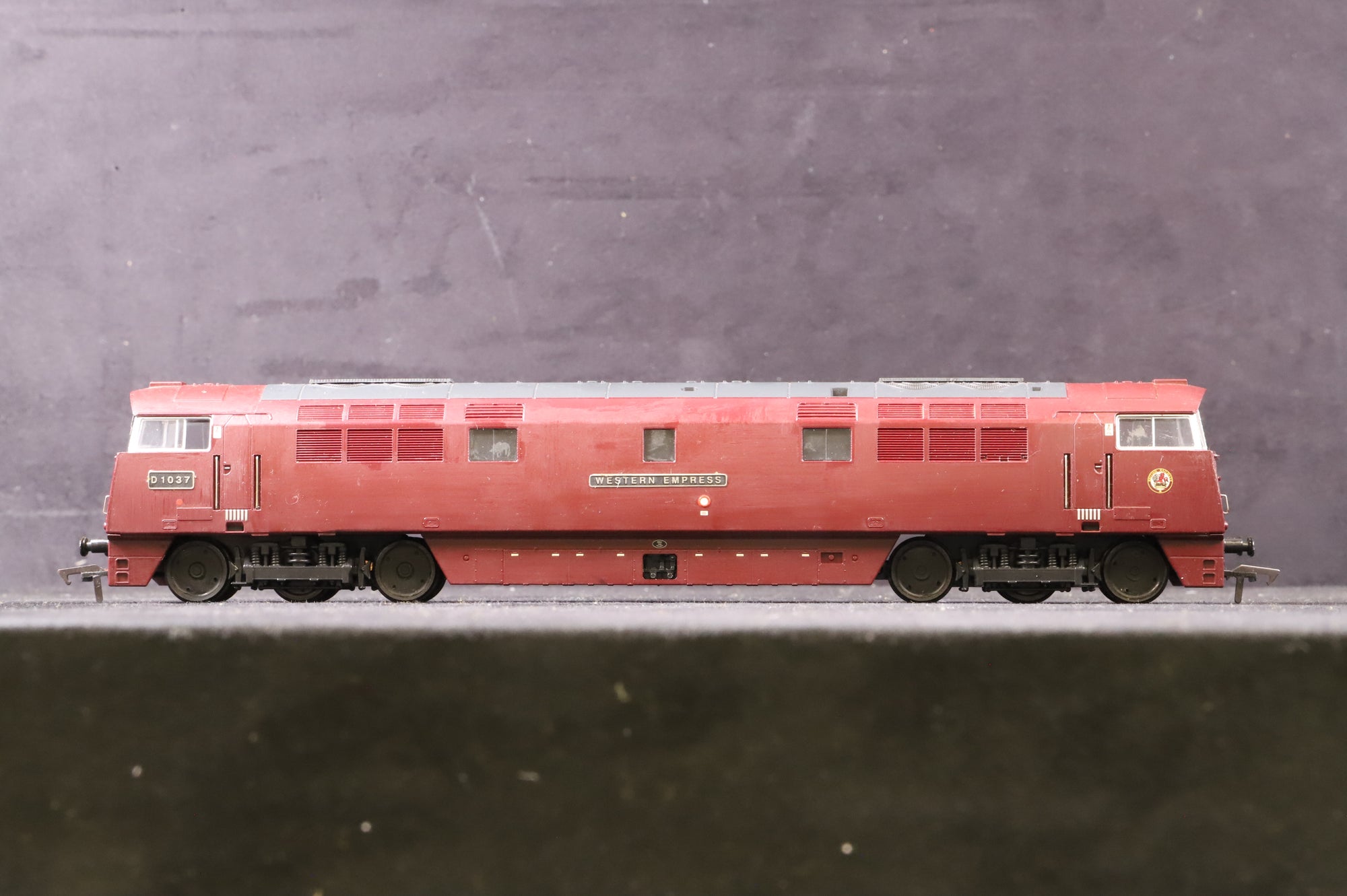 Heljan OO 5201 Class 52 Diesel 'D1037' 'Western Empress' BR Maroon SYP