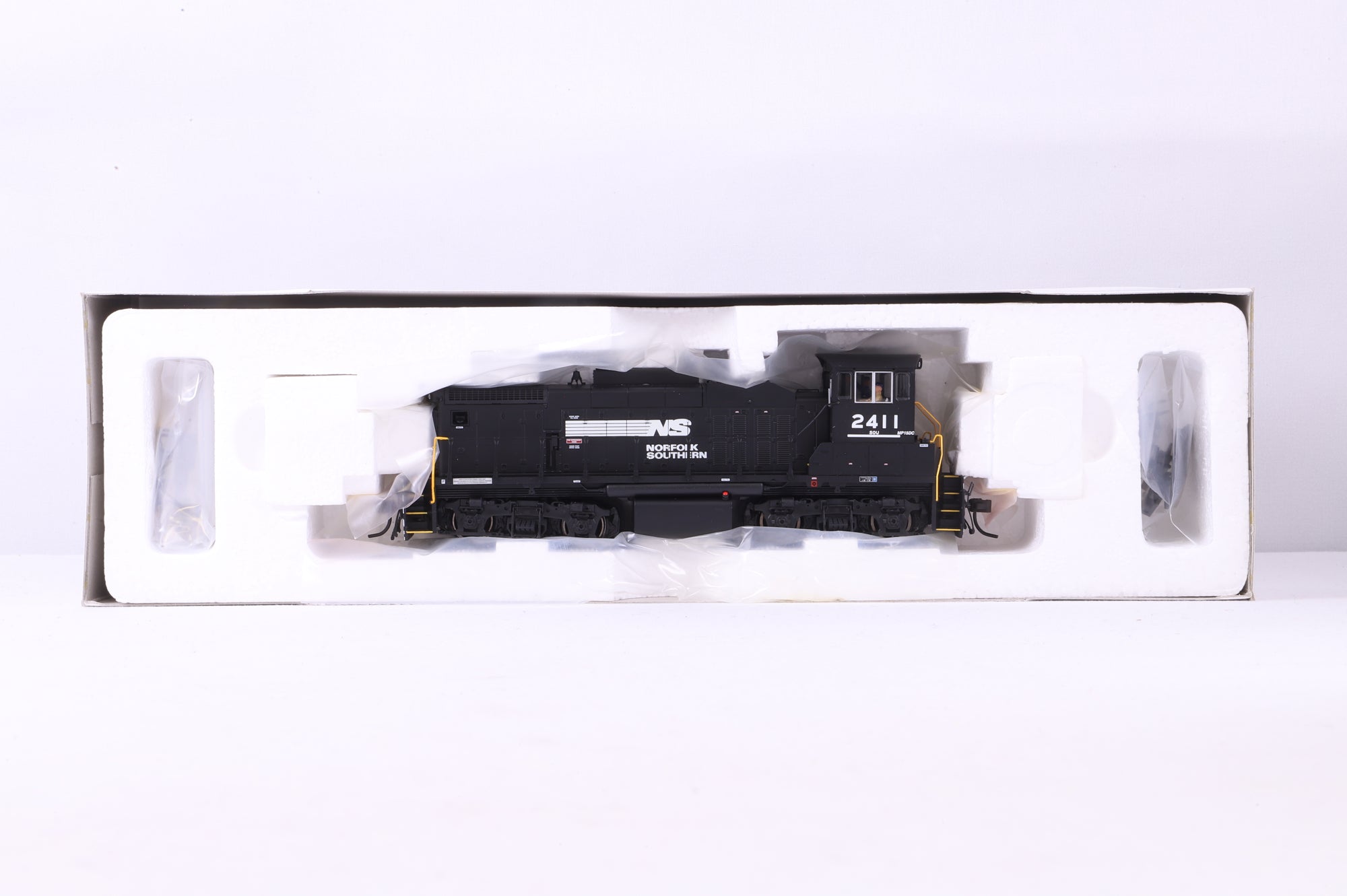 Atlas HO 9971 MP-15DC Norfolk Southern '2411'