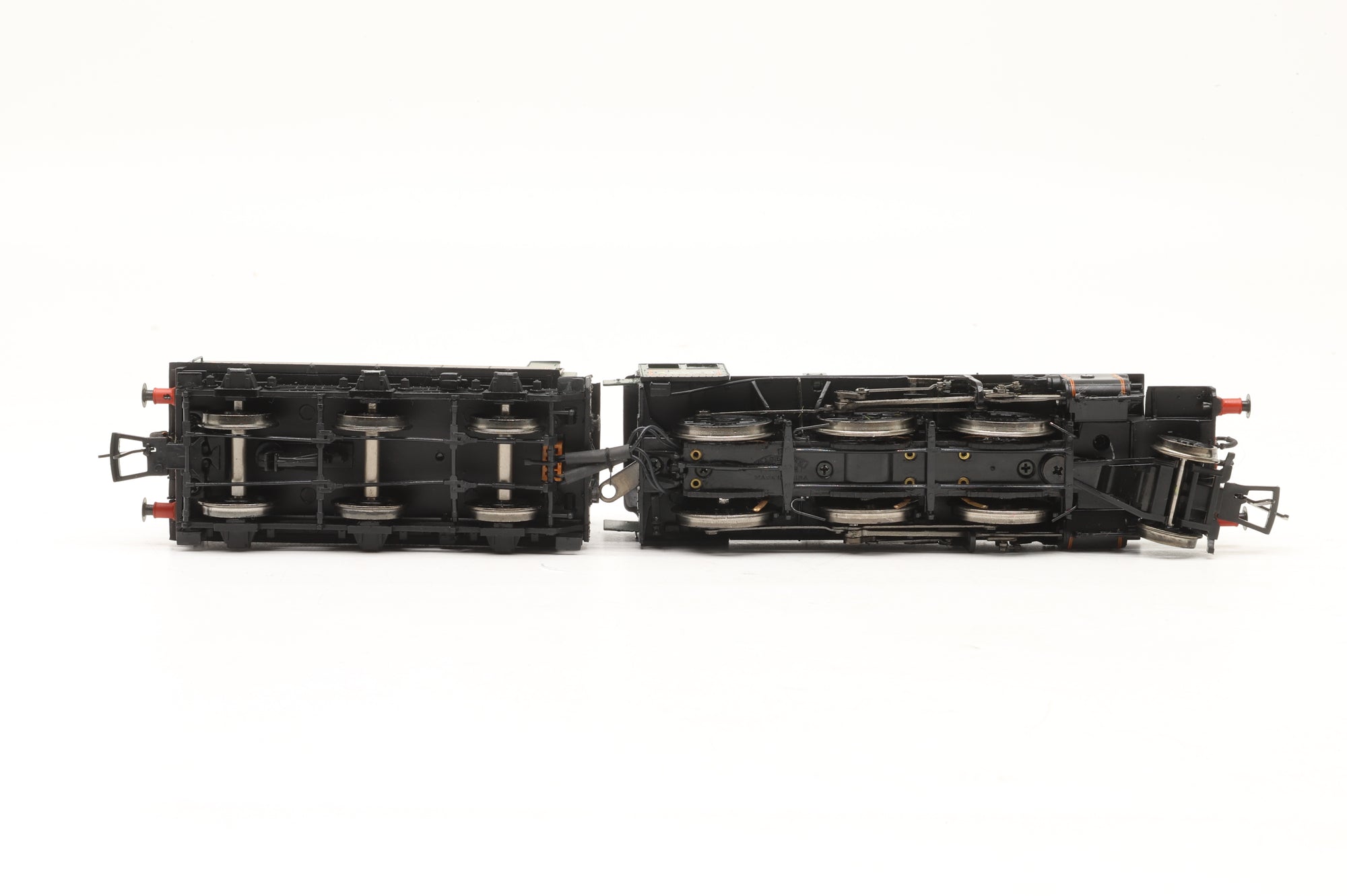Bachmann OO 32-828 Ivatt Class 2 '46520' BR Green Lined L/C