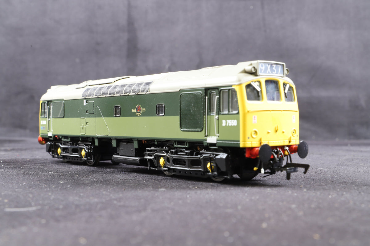 Heljan OO 2532 Class 25 BR Two Tone Green &#39;D7550&#39; Full Yellow Ends &amp; BR Blue Data Panel