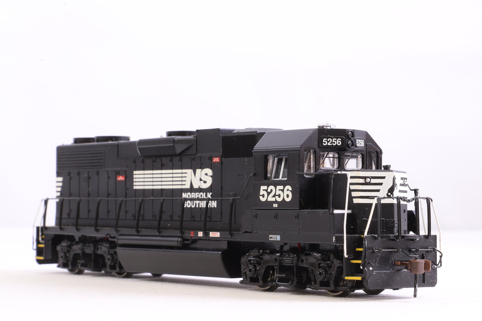 Bachmann HO 61102 GP38-2 Diesel Locomotive Norfolk Southern DCC Fitted