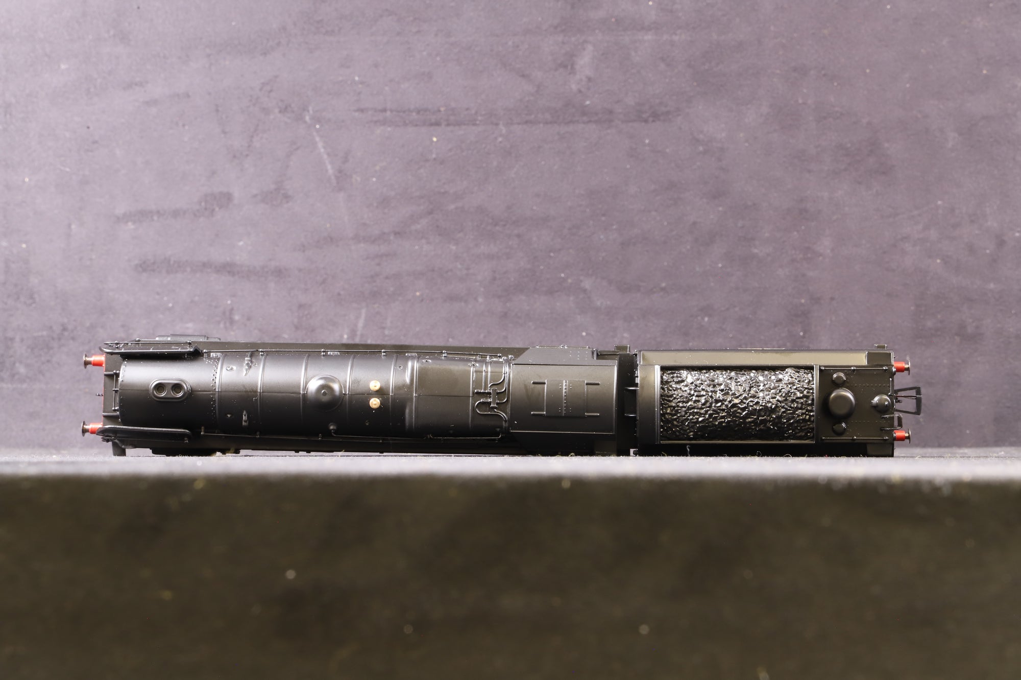 Hornby Railroad OO R3942 Class 9F '92219' BR Black L/C