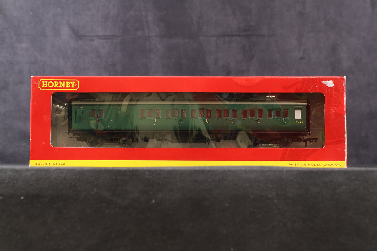 Hornby OO Rake Of 4 BR Green Maunsell R4302C, R4304D, R4305C &amp; R4303B