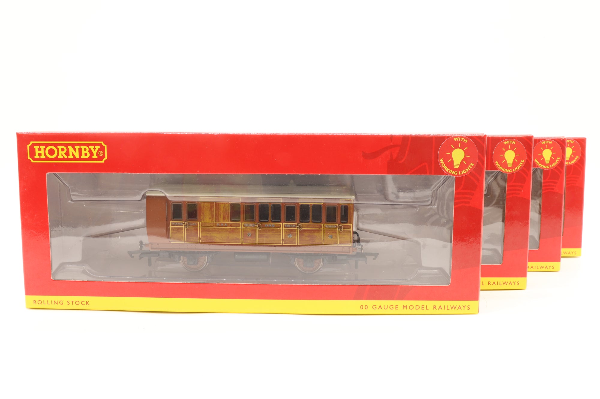 Hornby OO Rake of 4 GNR Teak 4 Wheel Coaches with Lights Inc.R40103,04A,06x2