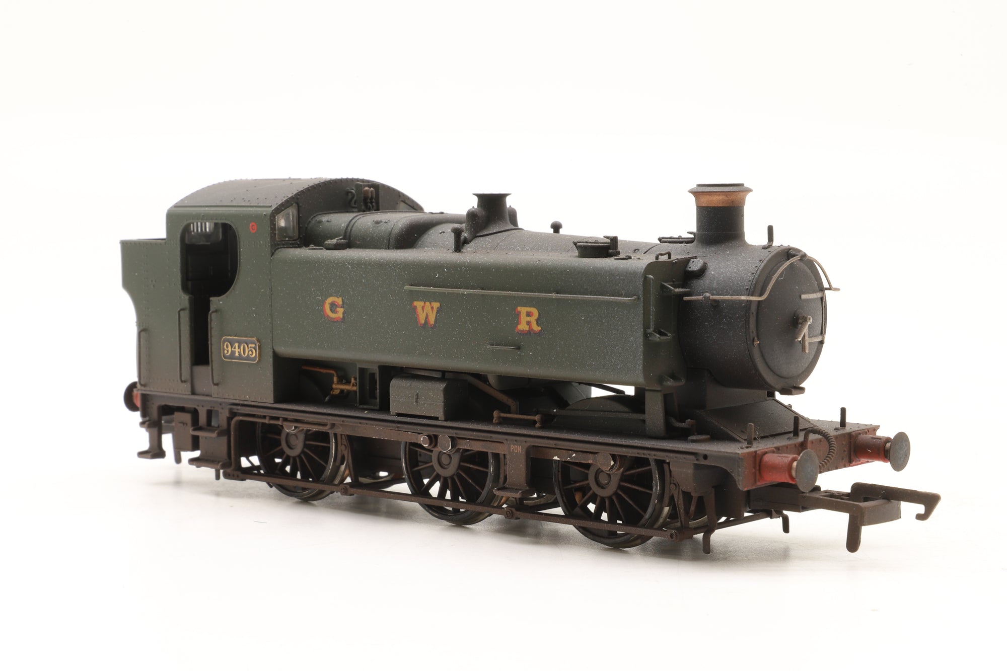 Bachmann OO 35-025A Class 94XX Pannier Tank 9405 in GWR Green – DCC Sound & Weathered