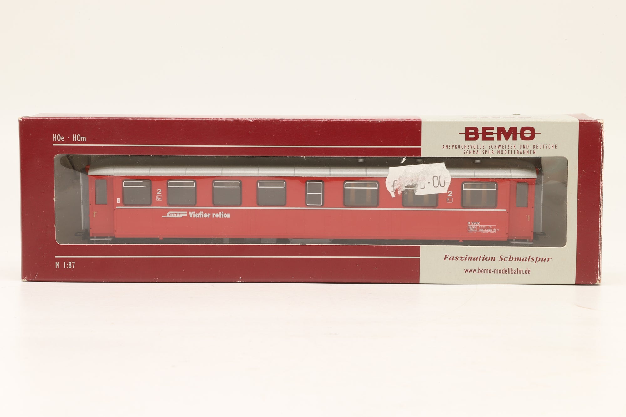 BEMO HOm Rake of 2x Rhb Red Coaches & 2x Vans