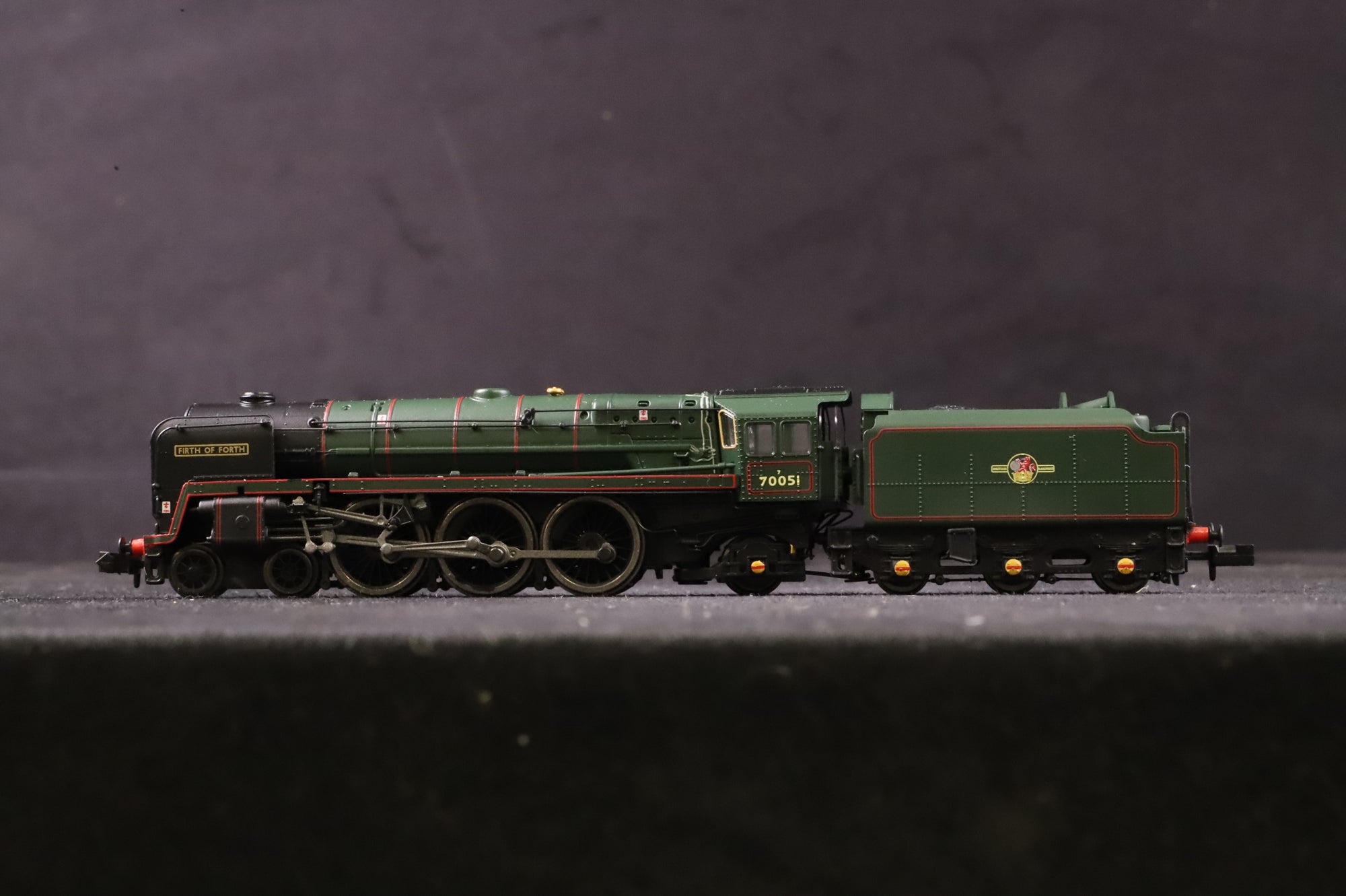 Dapol N 2S-017-008 Britannia Class '70051' 'Firth of Forth' BR Lined Green L/C