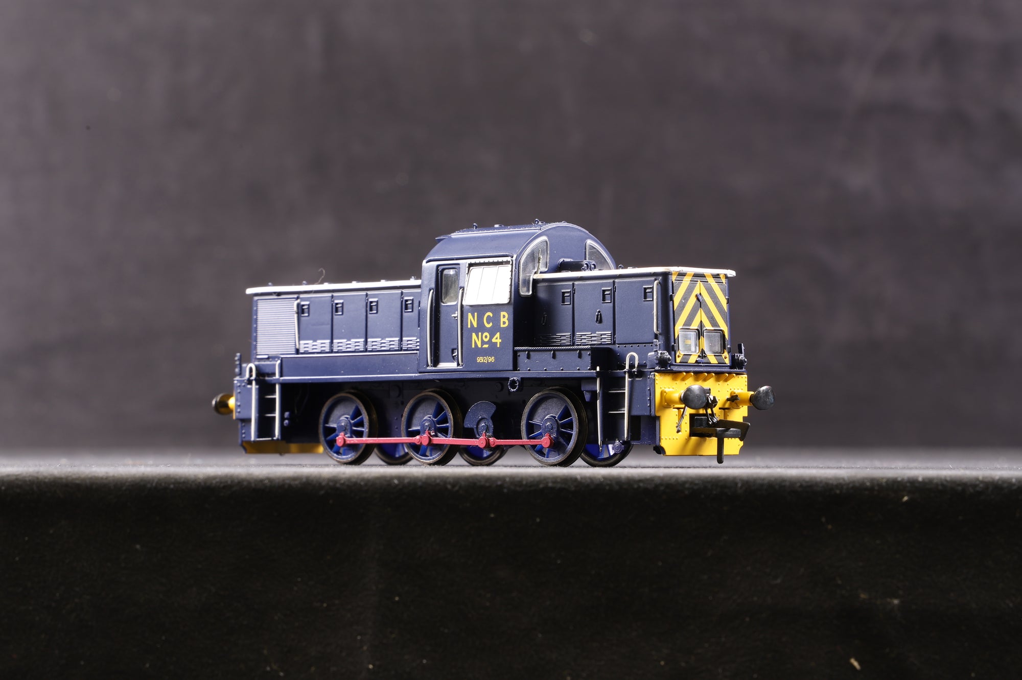 Hattons OO 1411 Class 14 'No4' NCB Blue