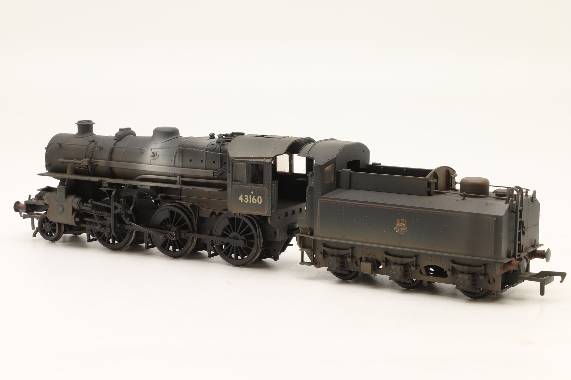 Bachmann OO 32-577 Ivatt Class 4 '43160' BR Lined Black E/C Weathered