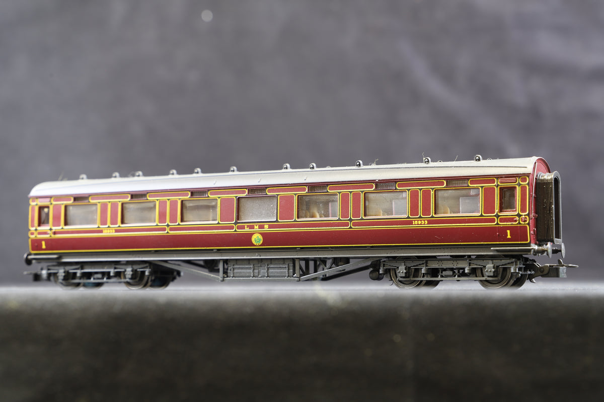 4 x Rivarossi HO LMS 1st Class Corridor Vestibule Coaches (2 x 2932, 1 x 2933)