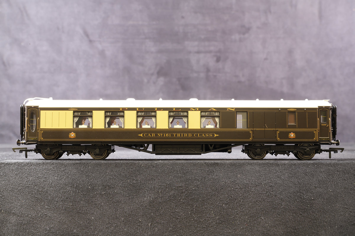 Hornby OO Rake Of 4 Pullman Coaches