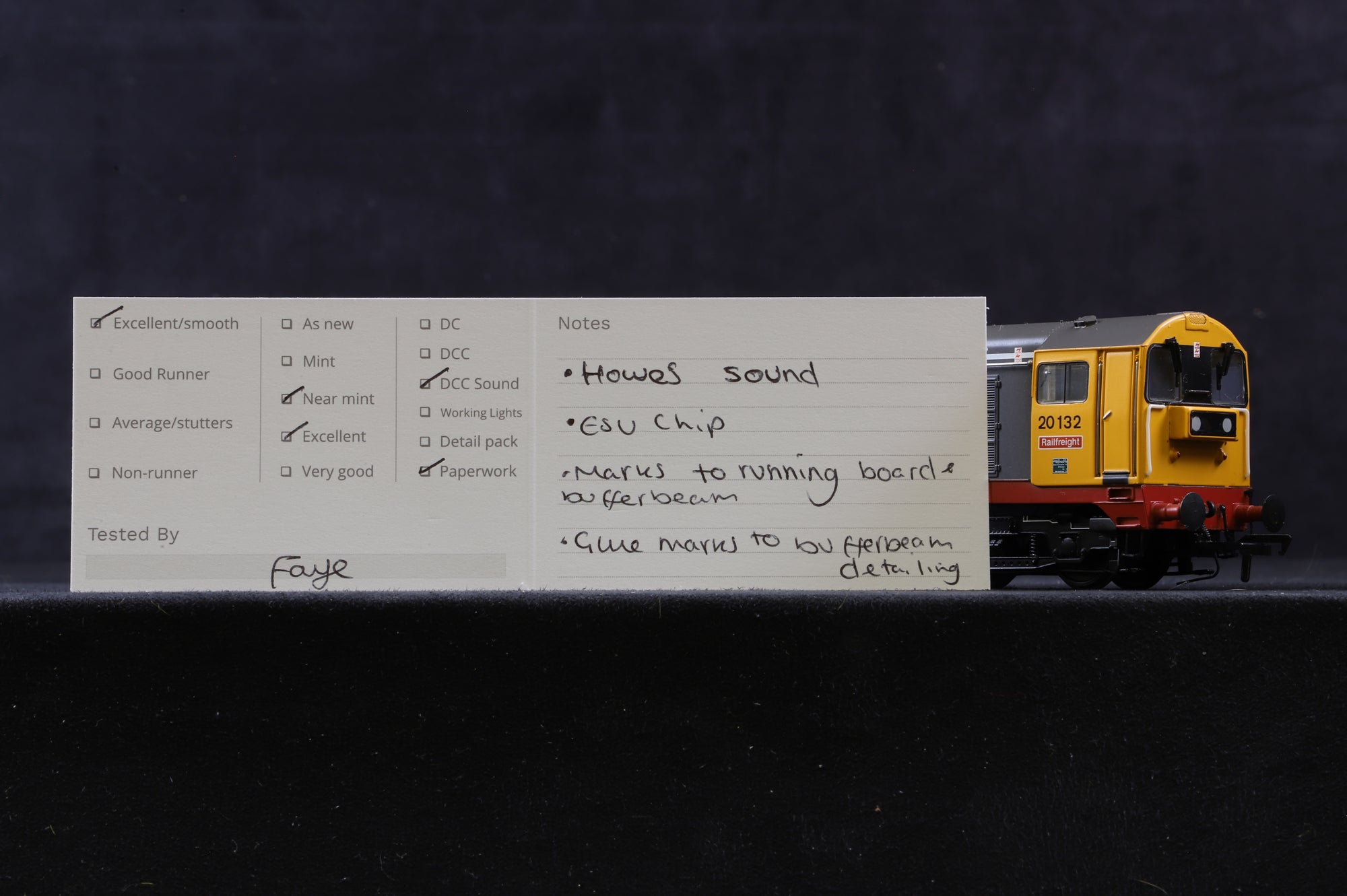 Bachmann OO 32-030 Class 20 Diesel '20132' Railfreight Indicator Box, DCC Sound