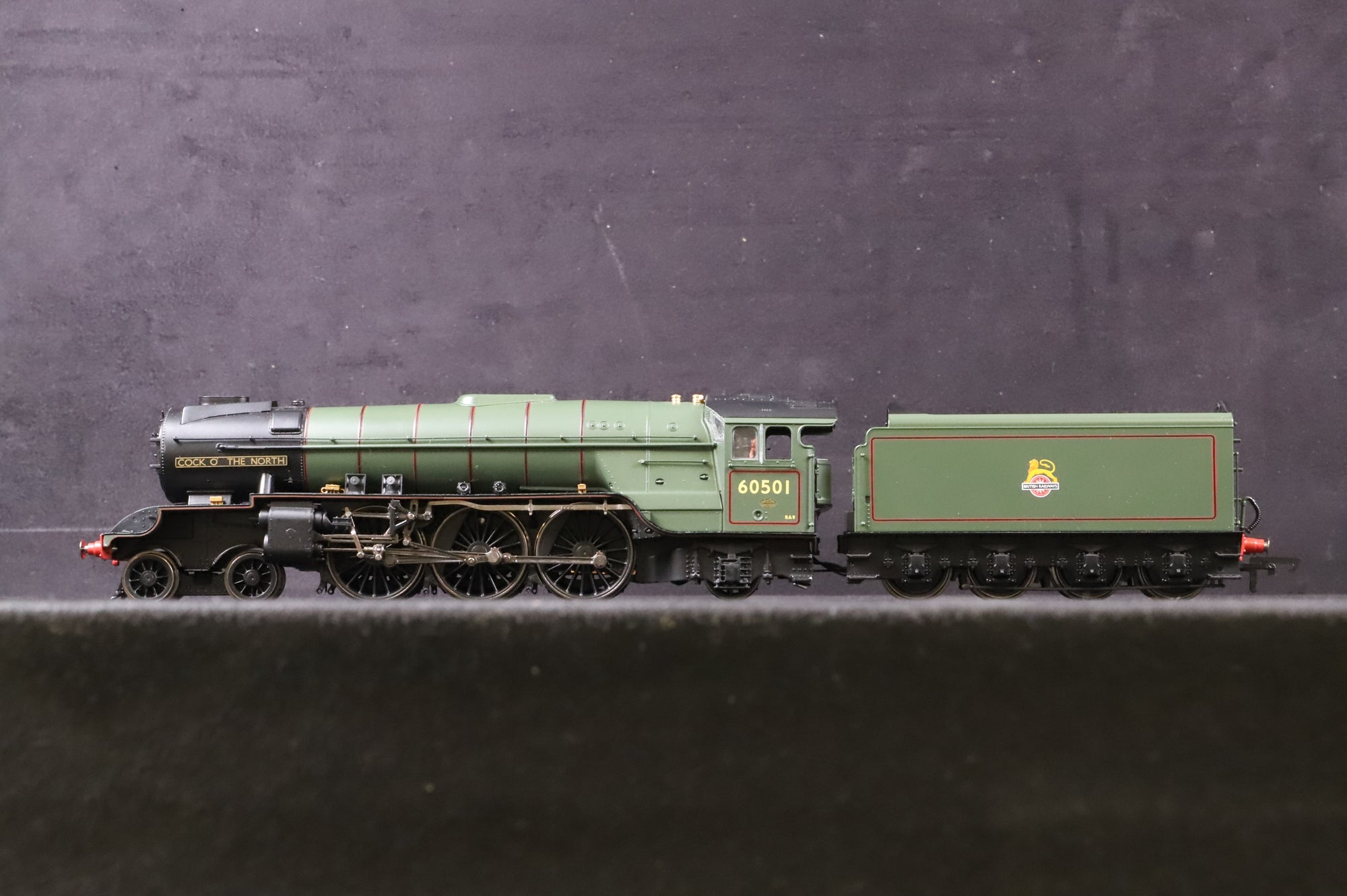 Hornby OO R3830 Thompson Class A2/2 'Cock O' The North' '60501' BR Lined Green E/C