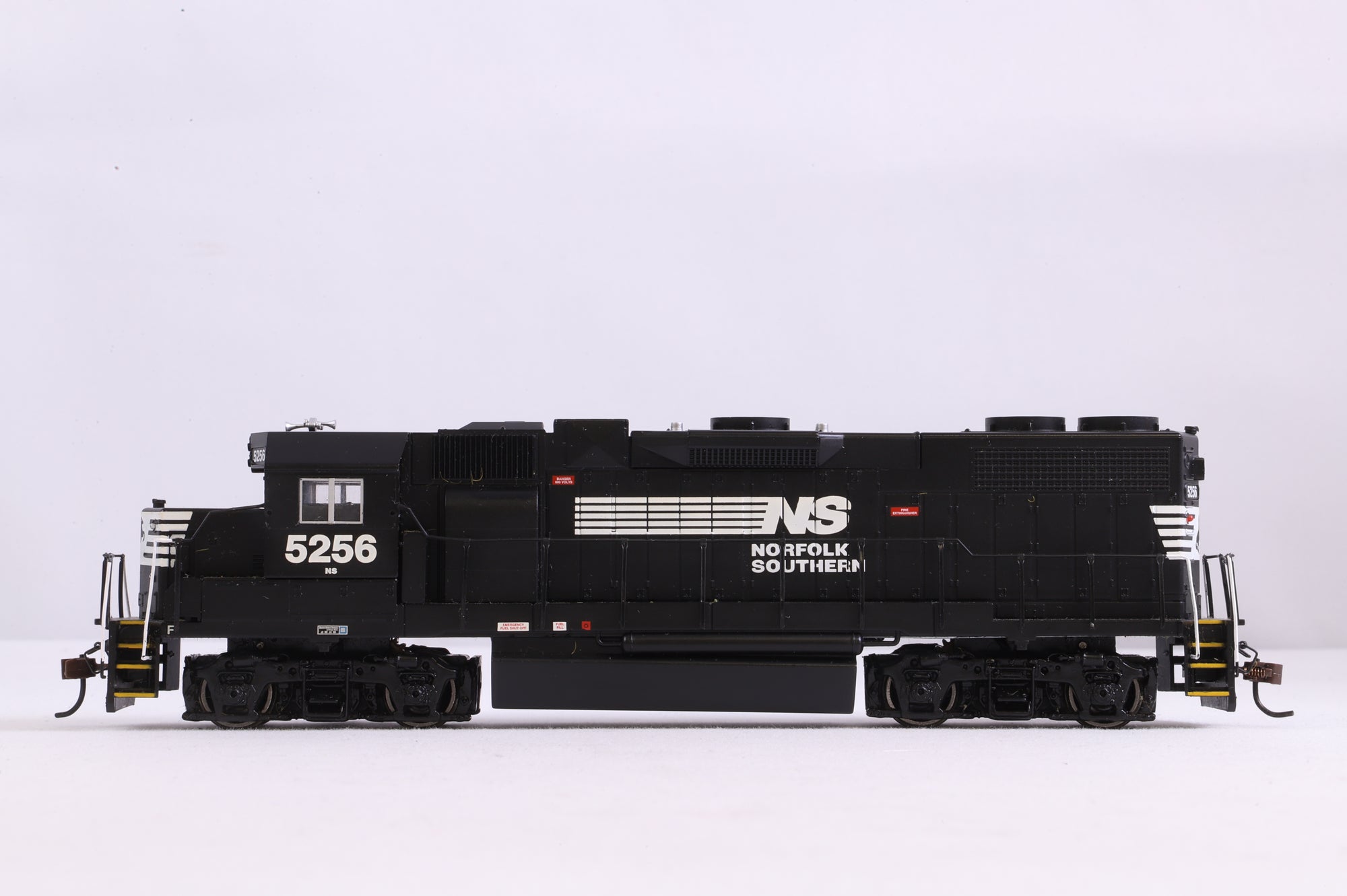 Bachmann HO 61102 GP38-2 Diesel Locomotive Norfolk Southern DCC Fitted