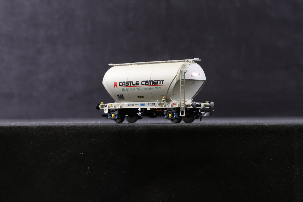 Accurascale OO Rake of 6 Castle Cement Wagons