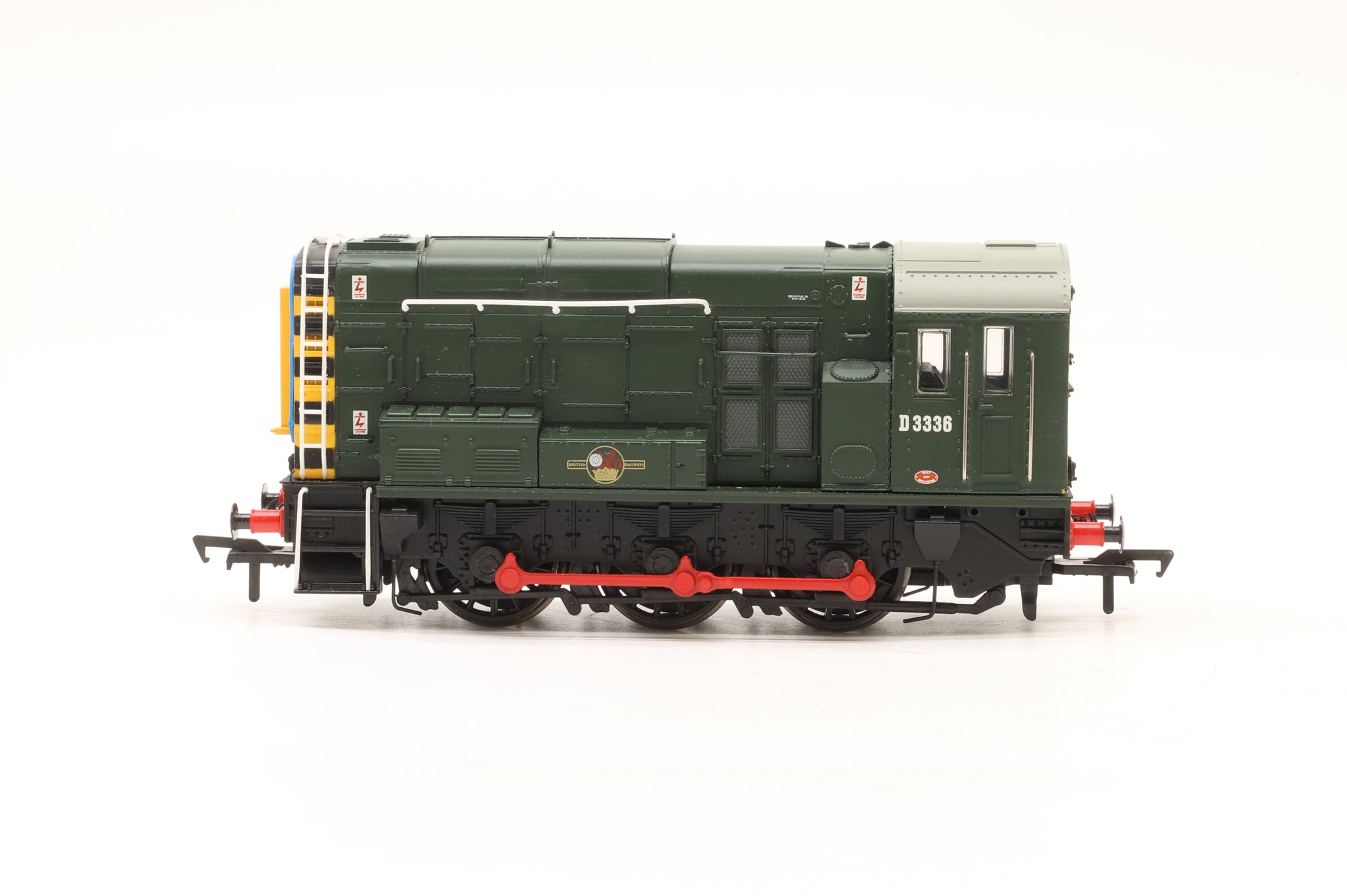 Bachmann OO 32-112 Class 08 D3336 in BR Green w/ Wasp Stripes