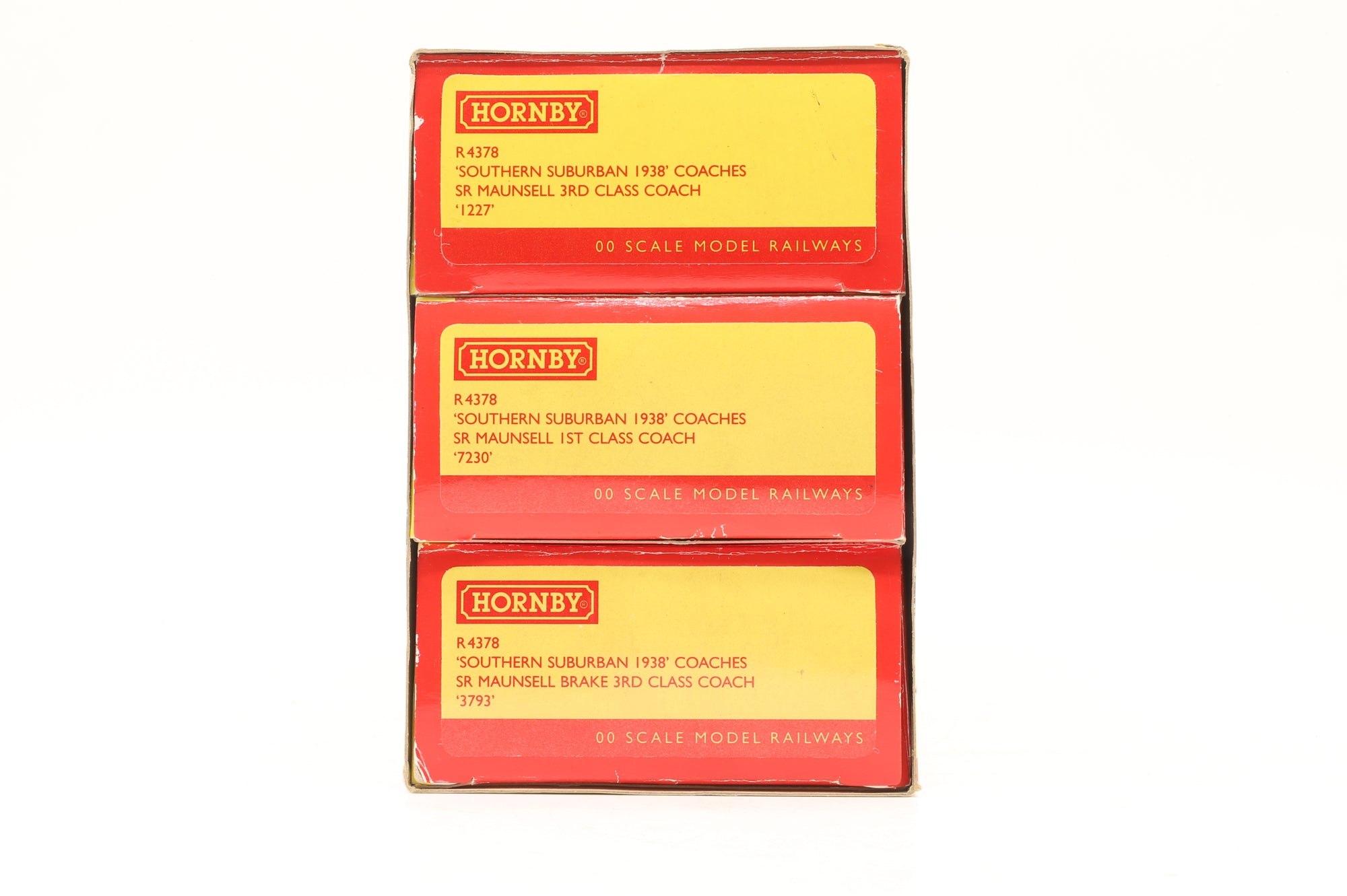 Hornby OO R4378 'Southern Suburban 1938' Coach Pack