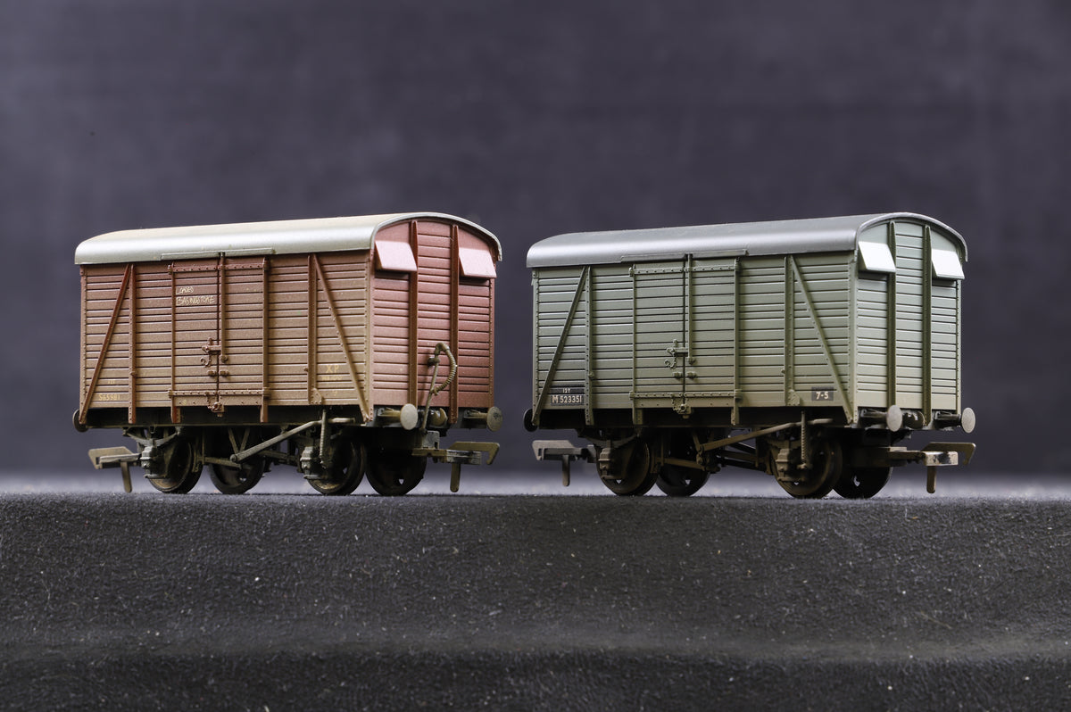 Bachmann OO Rake of 10 Box Vans