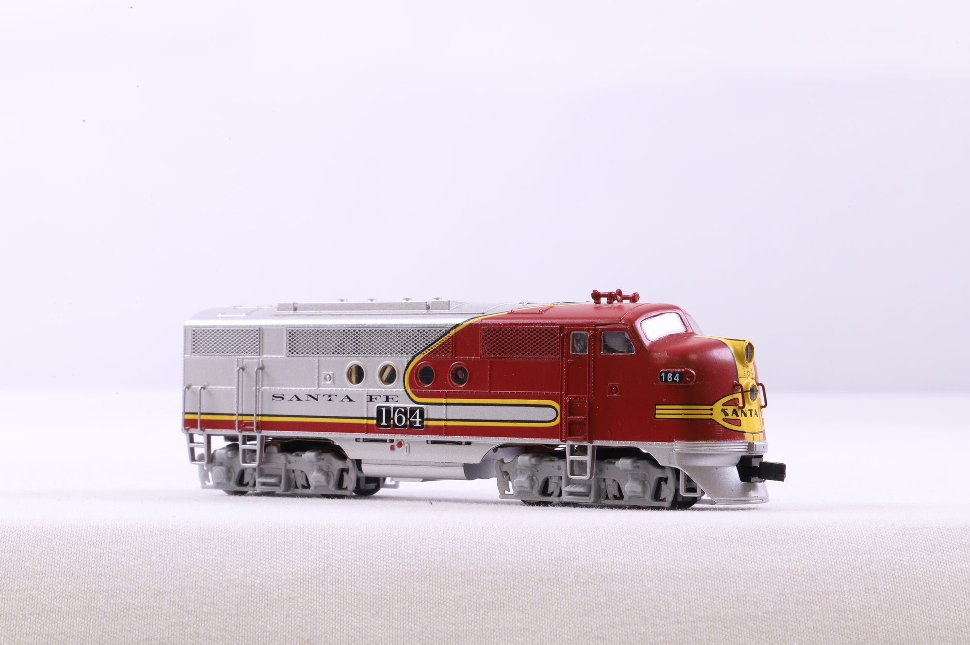 Intermountain N 69003-06 FT A/B Santa Fe Warbonnet