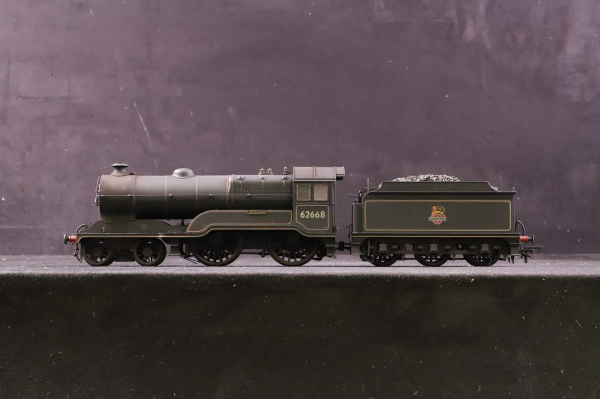 Bachmann OO 31-146A GCR Class 11F 62668 &#39;Jutland&#39; in Lined BR Black w/Early Crests - Weathered