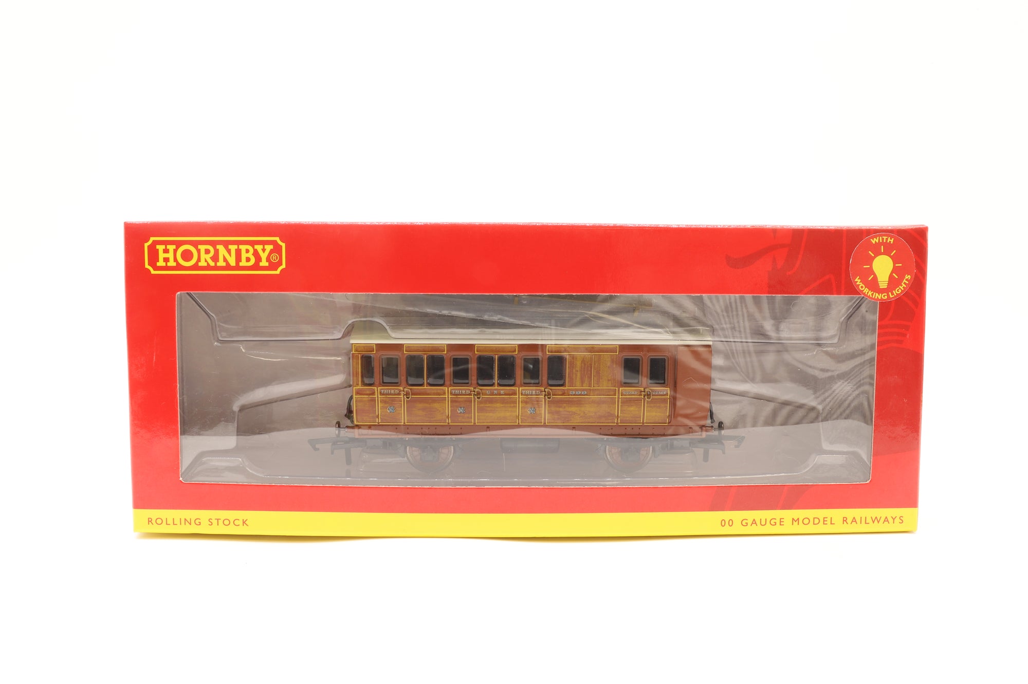 Hornby OO Rake of 4 GNR Teak 4 Wheel Coaches with Lights Inc.R40103,04A,06x2