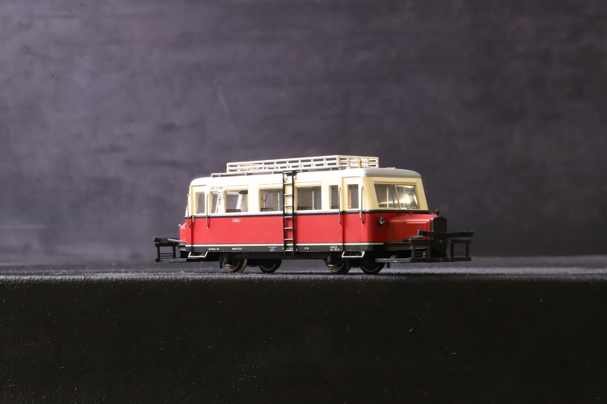 Bemo HO 1609 BR VT 0506 Diesel Railbus in Crimson & Cream