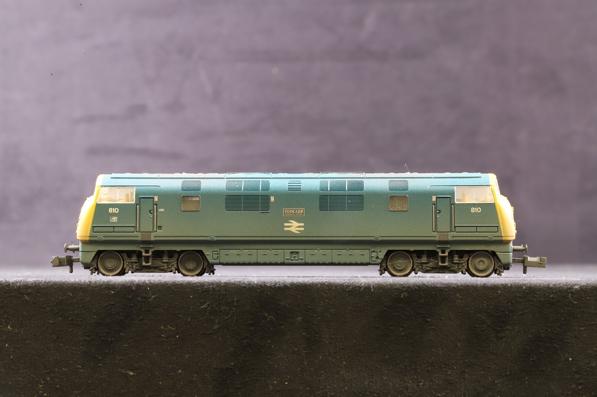 Graham Farish N 371-605 Class 42 '810' 'Cockade' BR Blue Weathered DCC Fitted