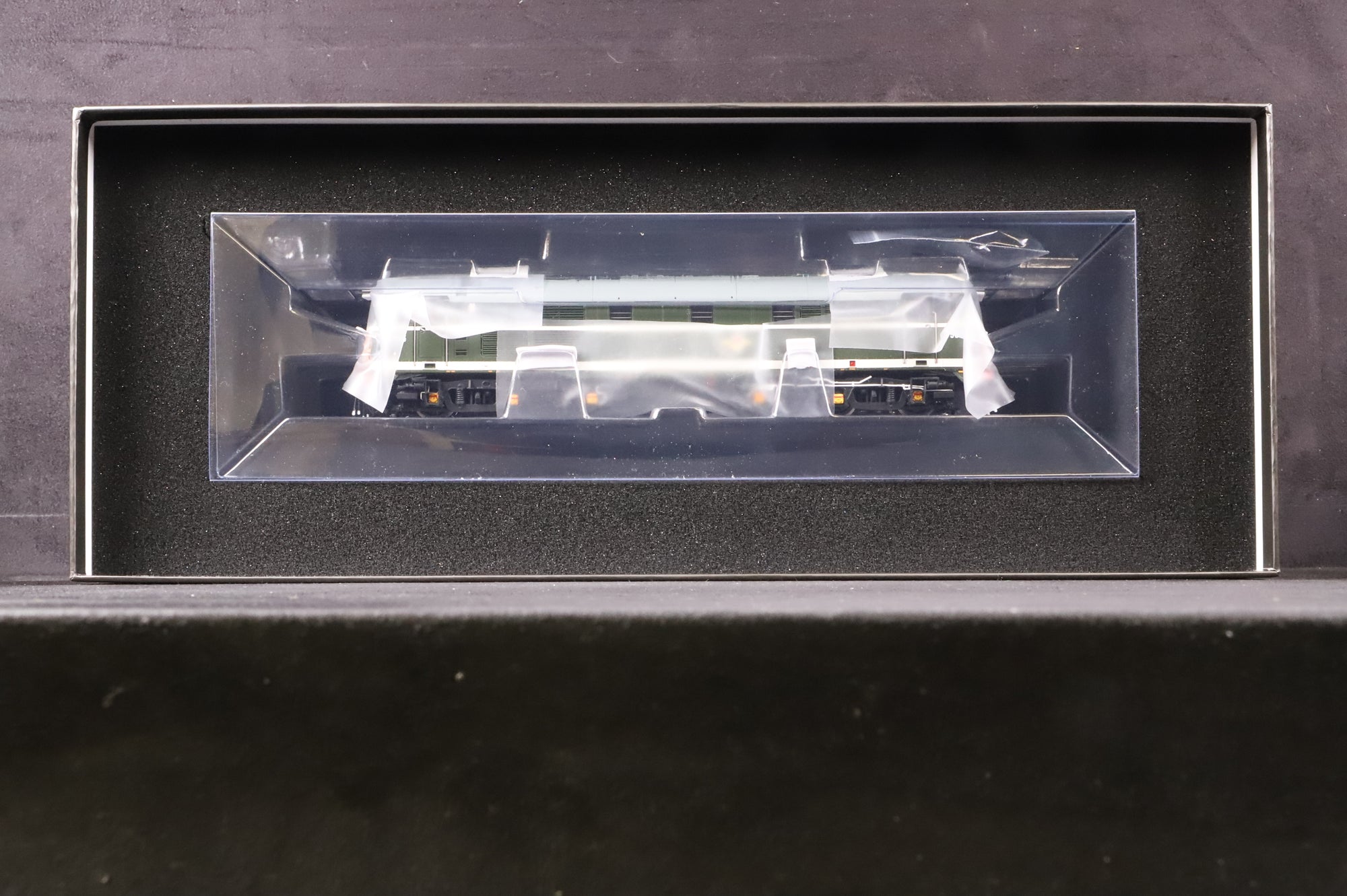 Accurascale OO ACC2735 Class 30 D5615 in BR Green