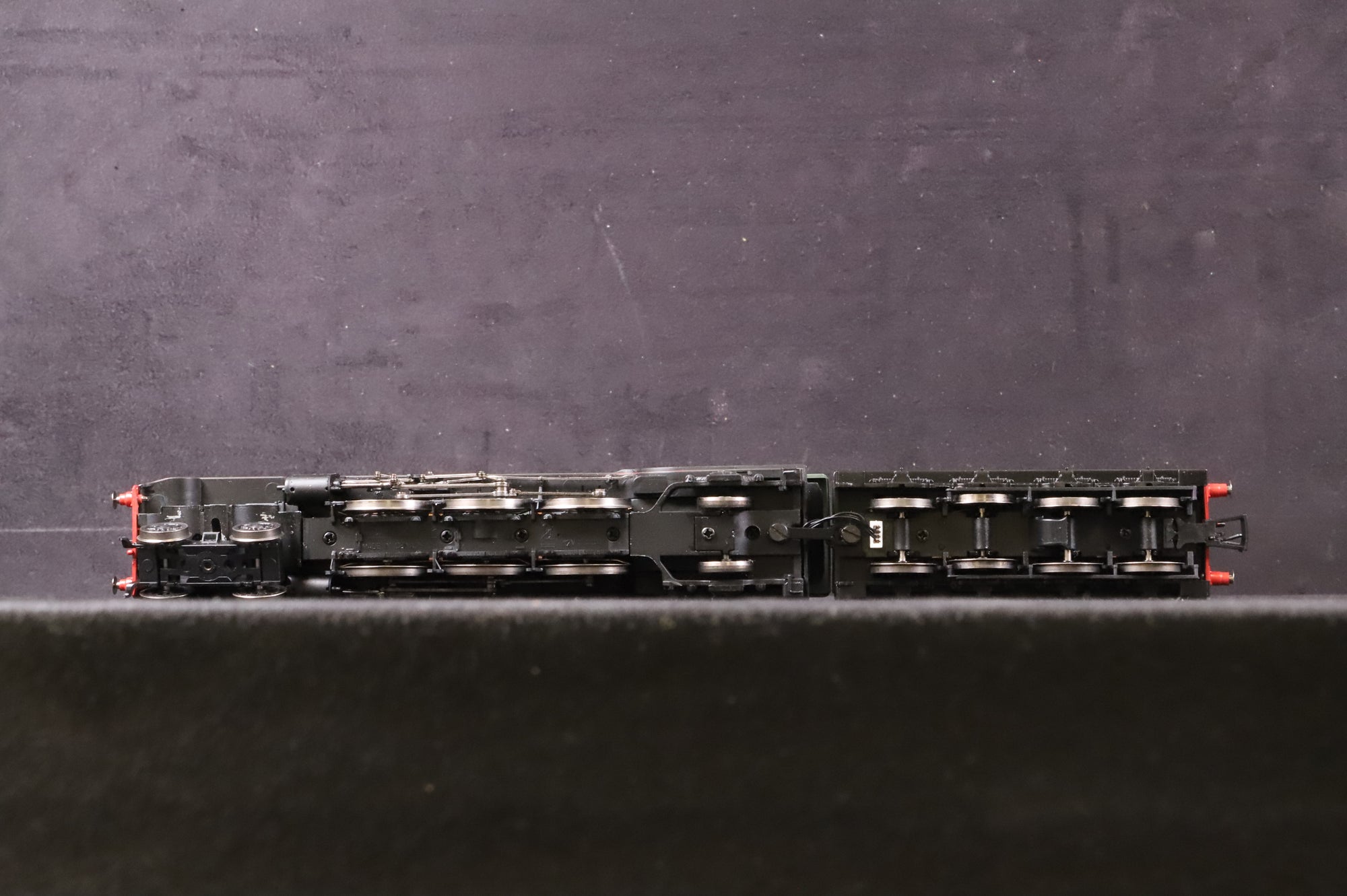 Hornby OO R3830 Thompson Class A2/2 'Cock O' The North' '60501' BR Lined Green E/C