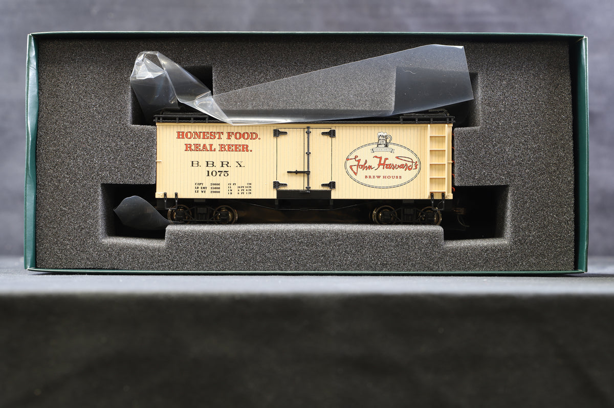 Bachmann Spectrum ON30 27467 Freight Cars Billboard Reefer - John Havard&#39;s Brewhouse