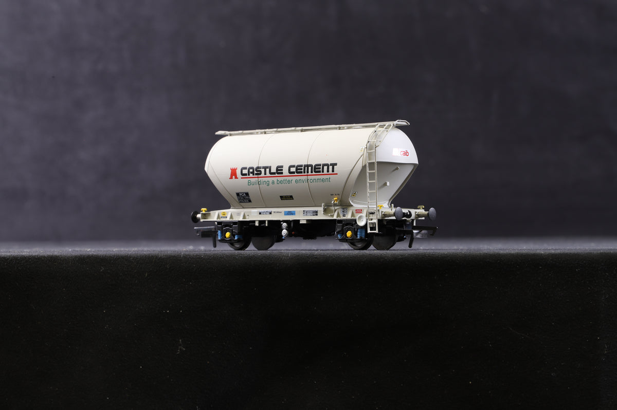 Accurascale OO Rake of 6 Castle Cement Wagons