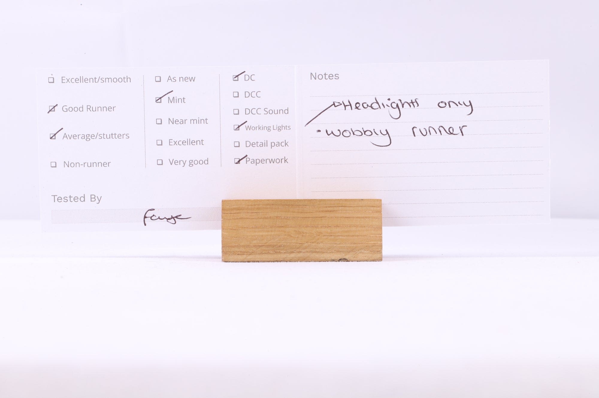 Walthers N 929-50308 EMD GP38-2 CSX '2643'