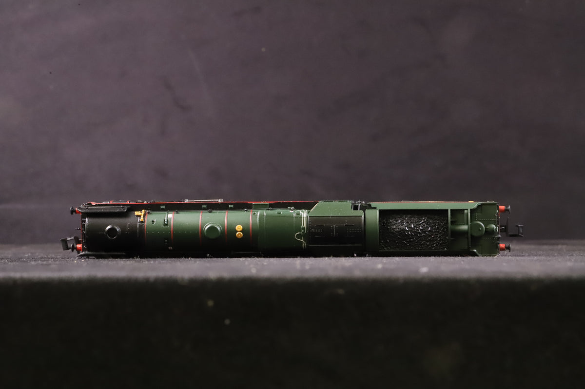 Dapol N 2S-017-008 Britannia Class &#39;70051&#39; &#39;Firth of Forth&#39; BR Lined Green L/C