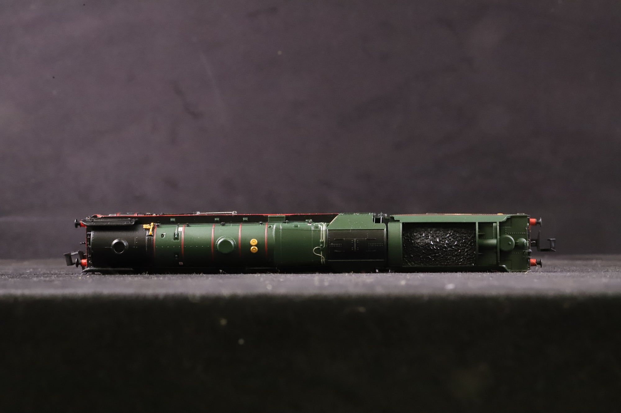 Dapol N 2S-017-008 Britannia Class '70051' 'Firth of Forth' BR Lined Green L/C