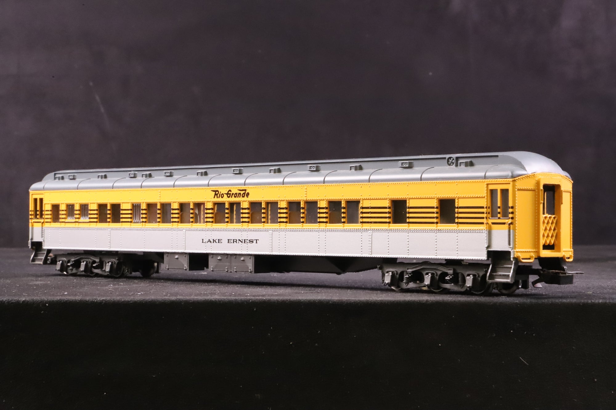 Rivarossi HO Rake Of 3 Rio Grande 1920 Caoches Inc. 6573, 6575 & 6570