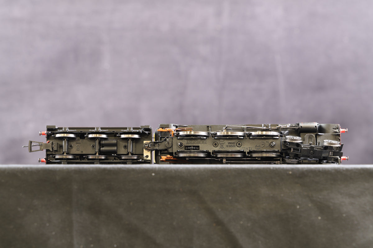 Hornby OO R2724 BR 4-6-0 Class N15 &#39;30800&#39; &#39;Sir Meleaus De Lile&#39;