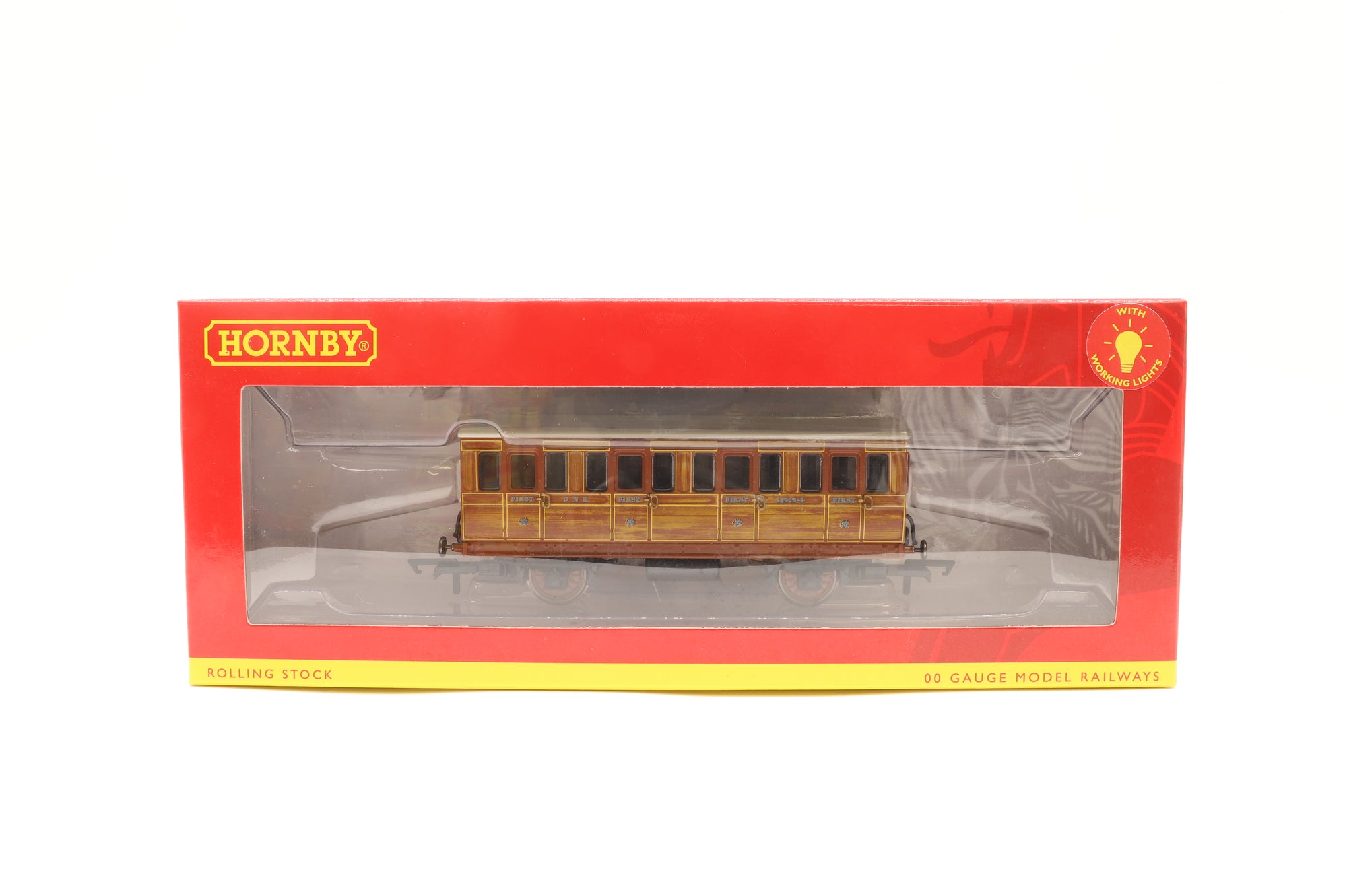 Hornby OO Rake of 4 GNR Teak 4 Wheel Coaches with Lights Inc.R40103,04A,06x2